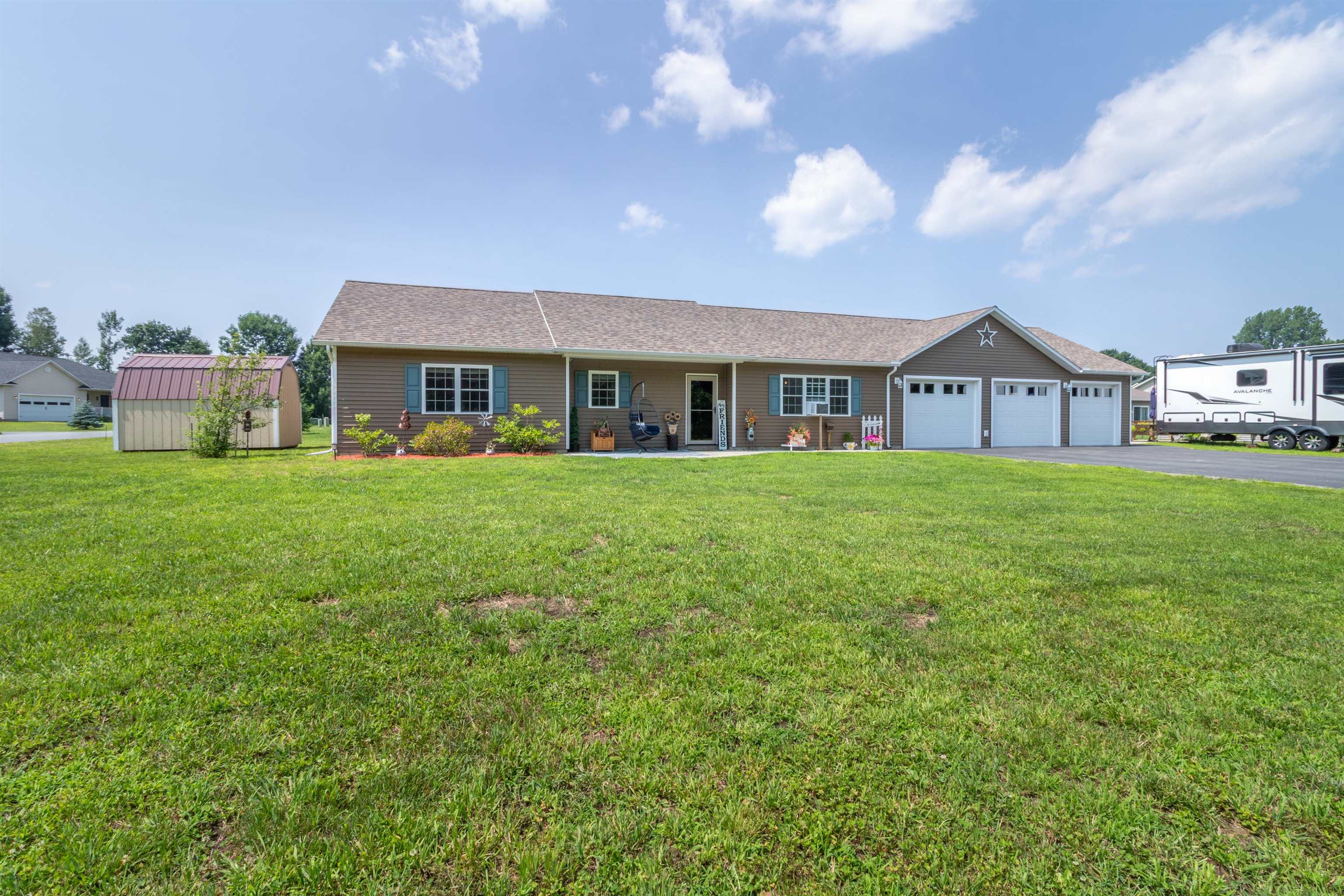 120 Dashner Drive Derby, VT 05830 - Photo 3 of 35