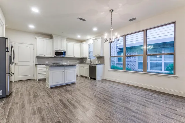 $2,600 | 4661 Dozier Road, Unit E, Carrollton, TX 75010