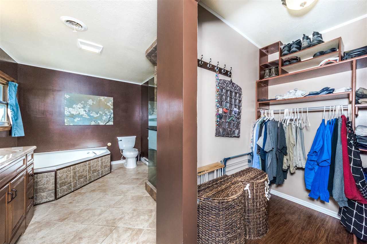 6404 West Lancaster Road Peoria, IL 61607 - Photo 20 of 36