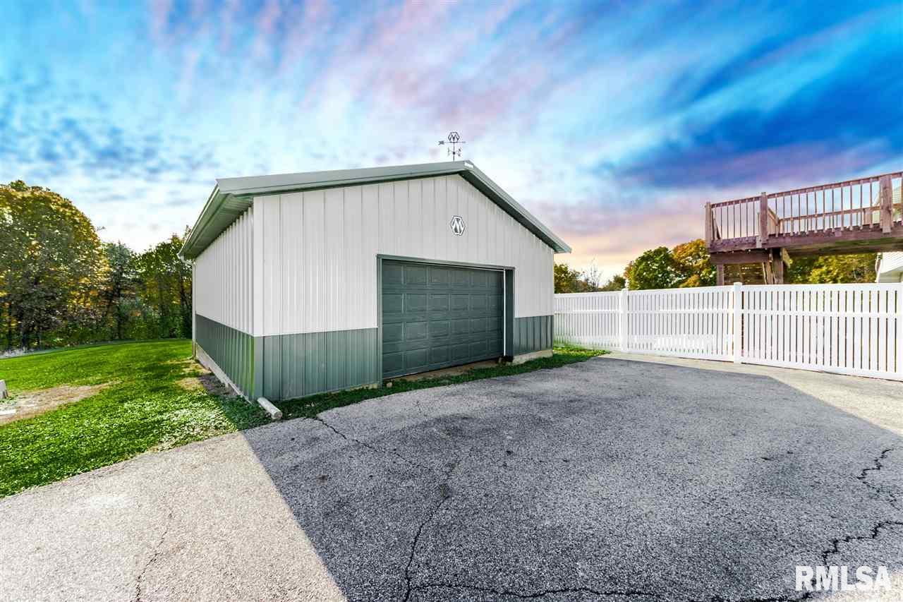 6404 West Lancaster Road Peoria, IL 61607 - Photo 33 of 36