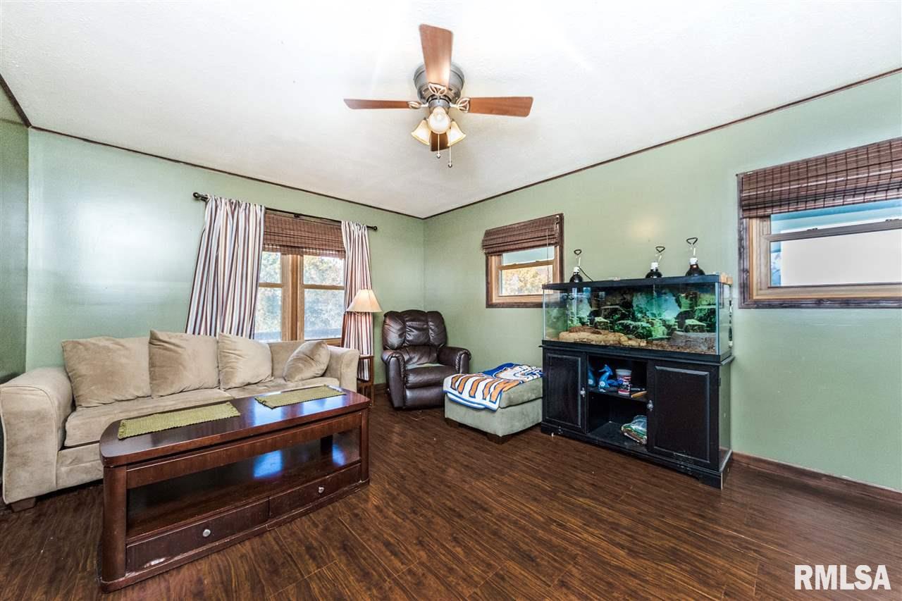 6404 West Lancaster Road Peoria, IL 61607 - Photo 10 of 36