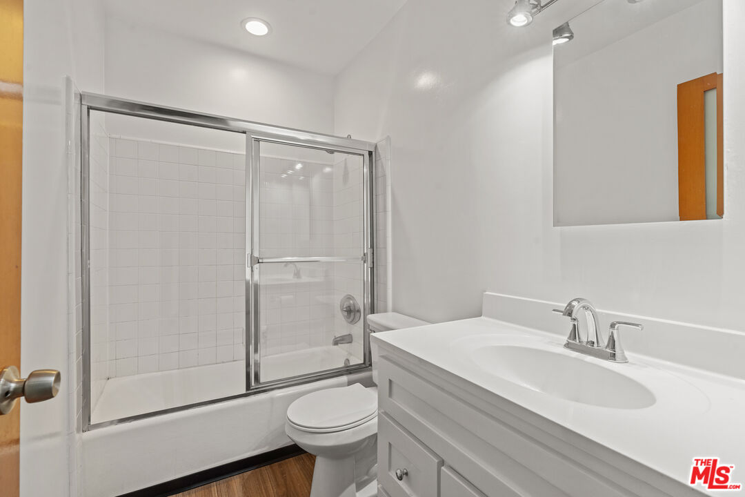 511 Rialto Avenue, Unit 1 Venice, CA 90291 - Photo 15 of 16