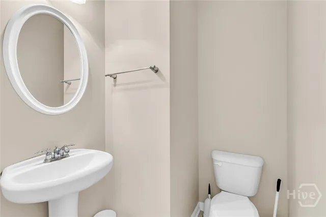 $2,200 | 16 Bushwood Drive, Savannah, GA 31407