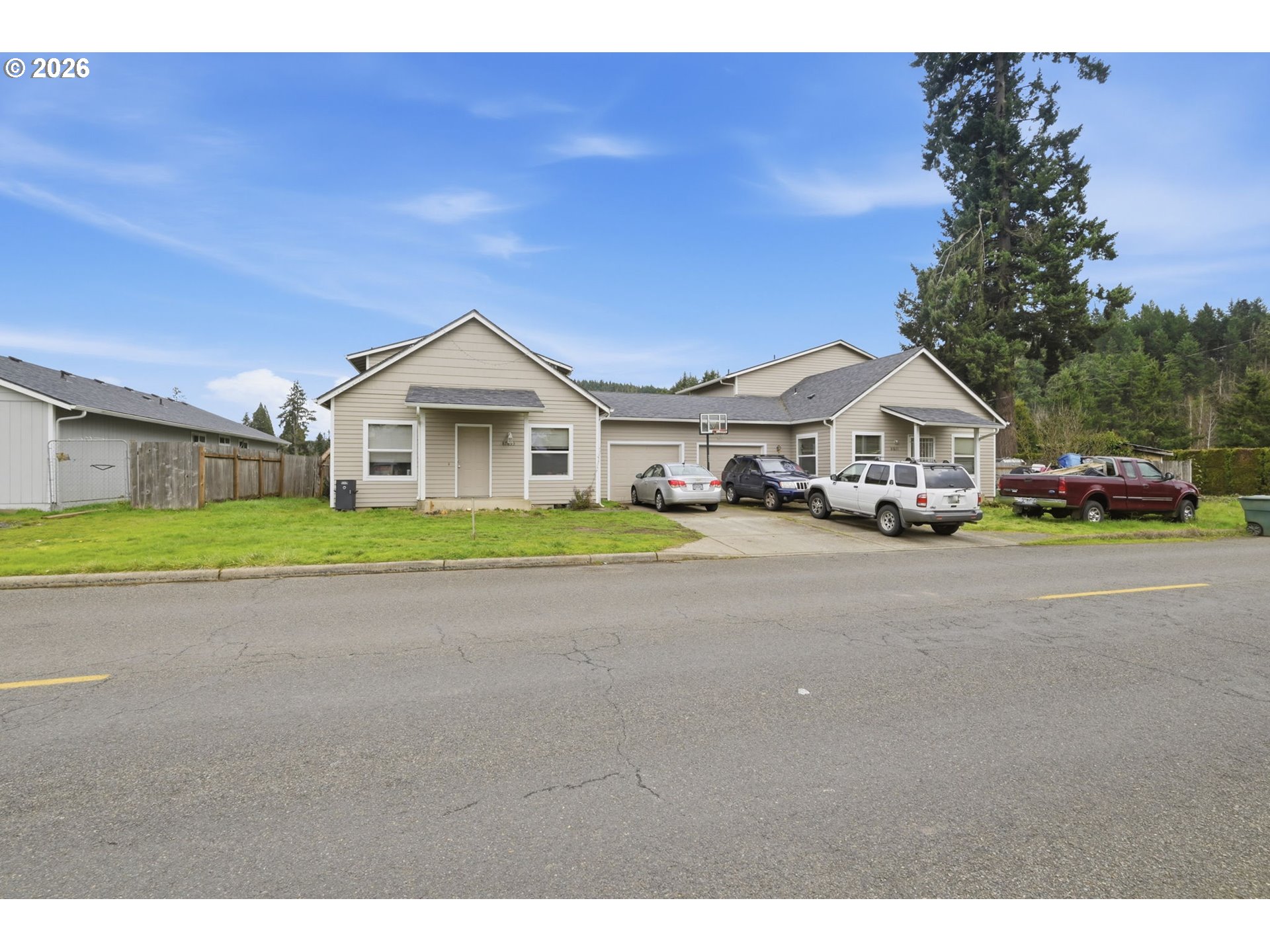 87851 Cedar Flat Road Springfield, OR 97478 - Photo 23 of 23 a aerial view of house with yard and green space