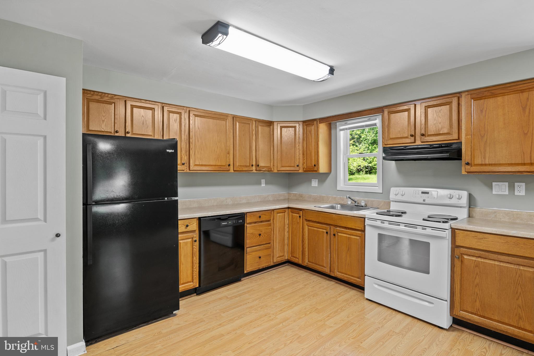 2515 Hallowing Point Road Prince Frederick, MD 20678 - Photo 11 of 34 Gallery Image 11