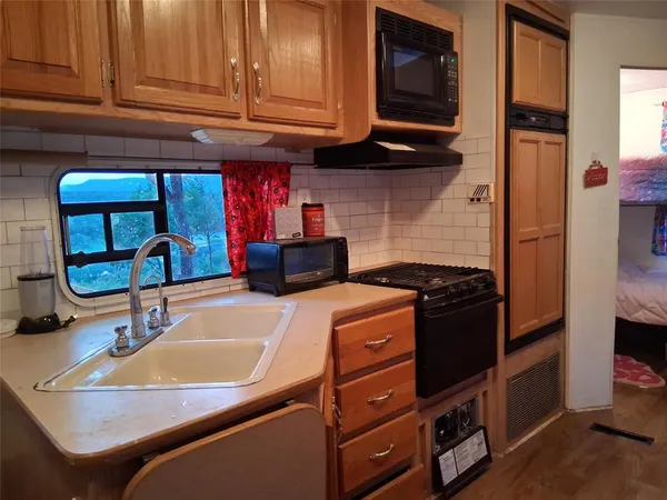 $115,000 | 4915 South Lakeview Drive, Gordon, TX 76453