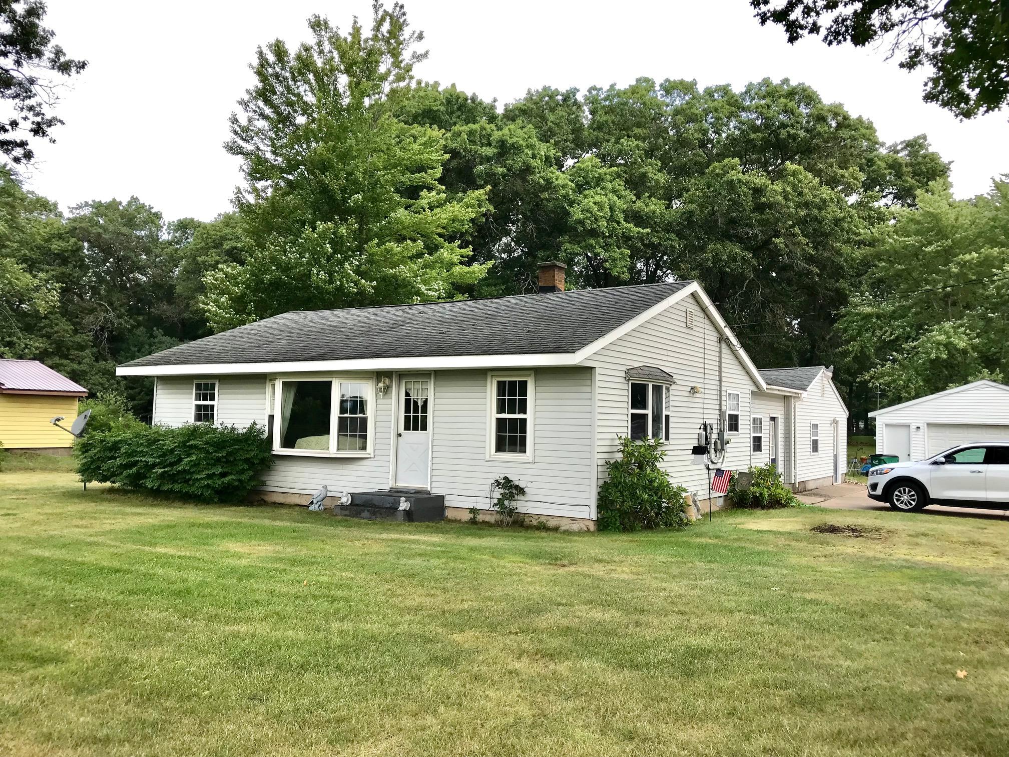 2014 East River Road Muskegon, MI 49445 - Photo 1 of 30 Front