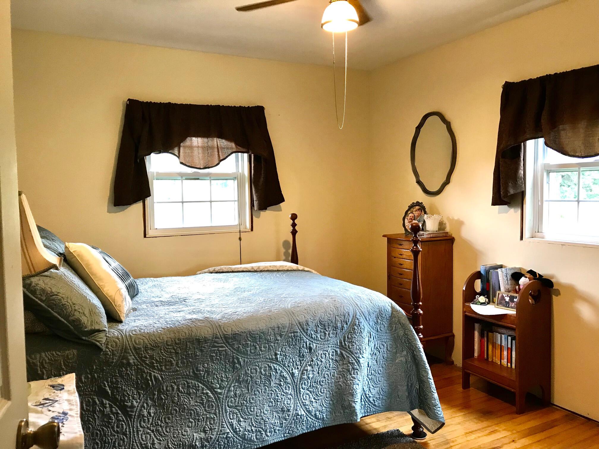 2014 East River Road Muskegon, MI 49445 - Photo 13 of 30 Bedroom 2