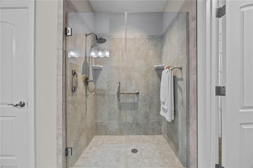 2084 Lake Point Drive Graham, NC 27253 - Photo 13 of 20