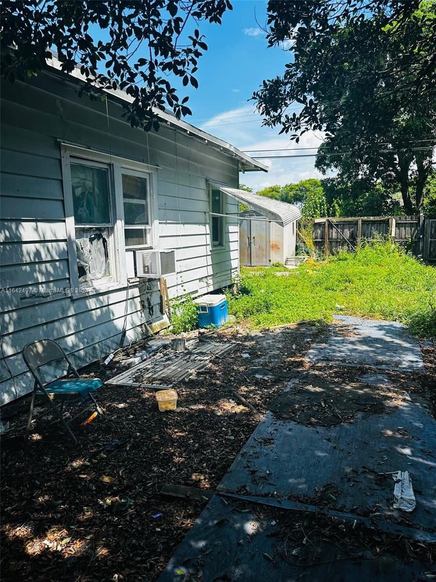 1949 Harding Street Hollywood, FL 33020 - Photo 5 of 7
