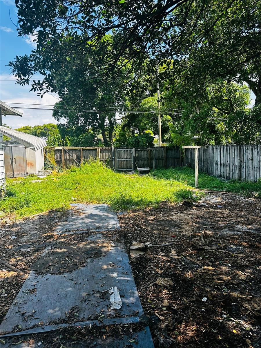 1949 Harding Street Hollywood, FL 33020 - Photo 6 of 7