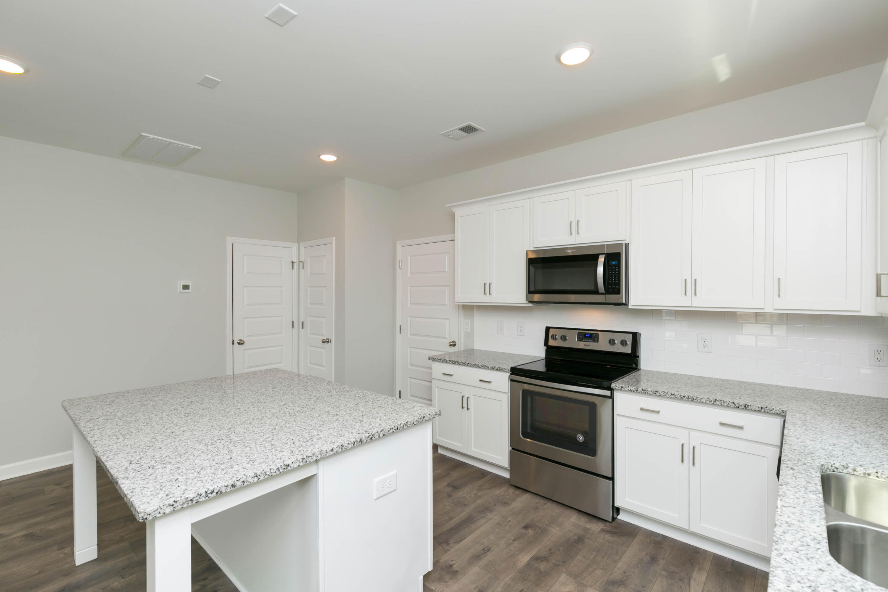 1608 Cotton Way Chattanooga, TN 37404 - Photo 11 of 24 Kitchen