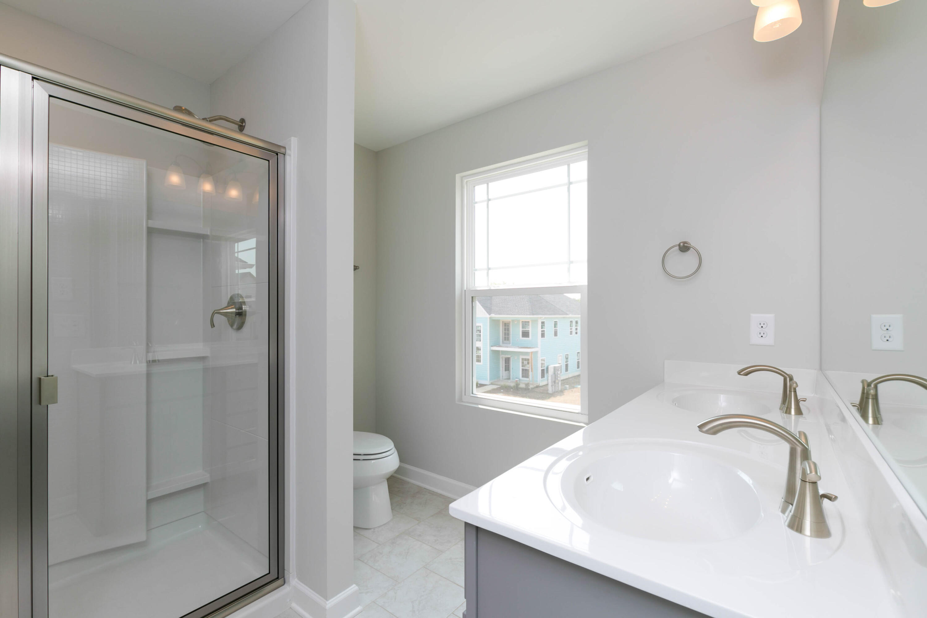 1608 Cotton Way Chattanooga, TN 37404 - Photo 14 of 24 Primary Bath