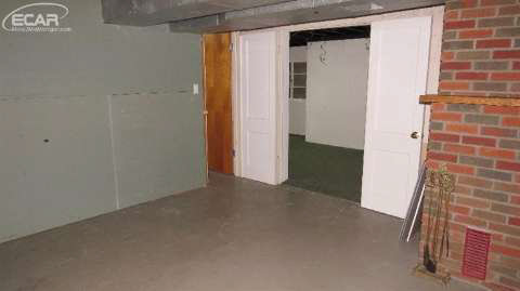 809 West Broad Street Linden, MI 48451 - Photo 38 of 48 20447121-37.JPG
