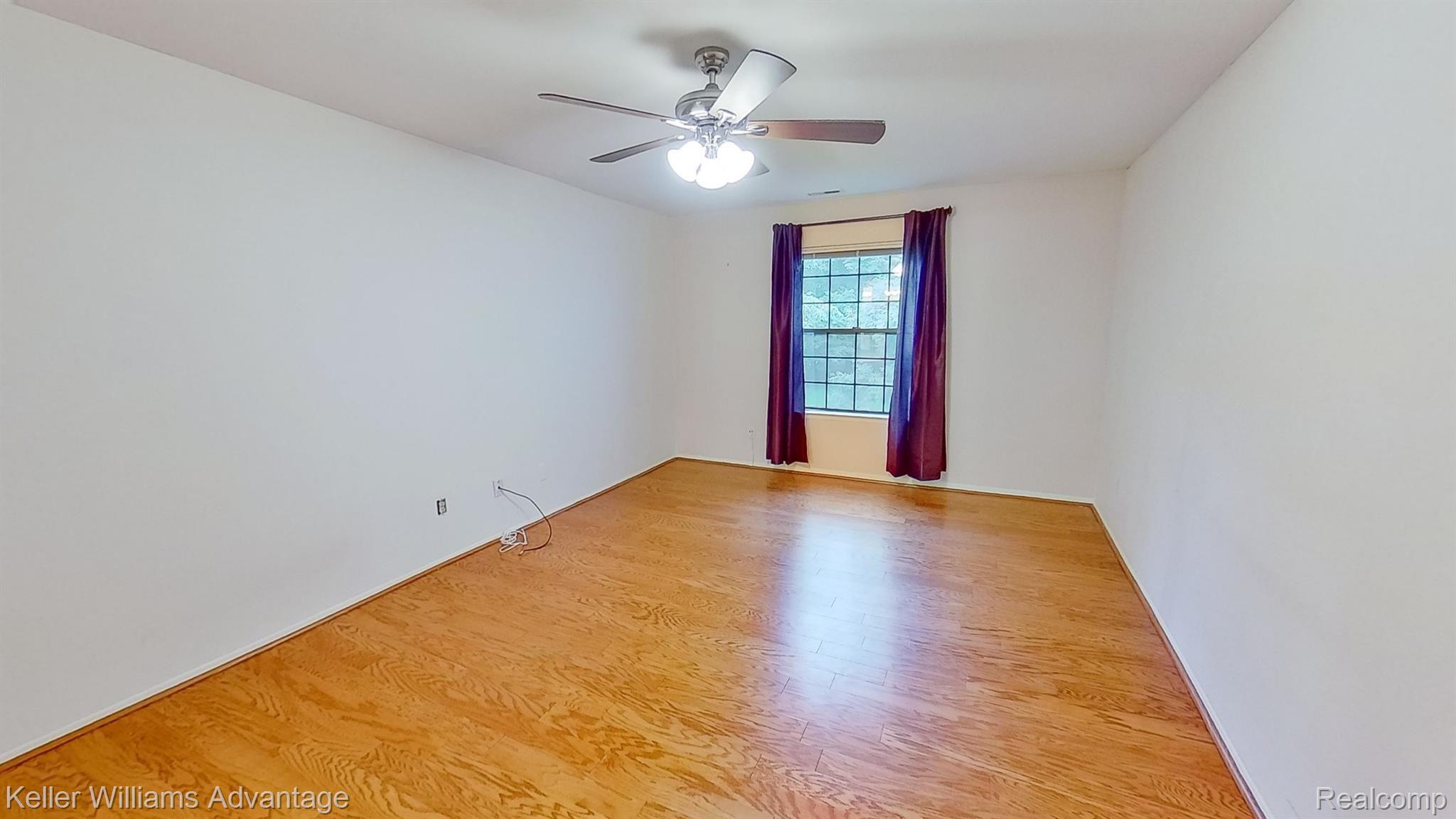 29521 Pine Ridge Circle Farmington, MI 48331 - Photo 7 of 25 29521-Pine-Ridge-Circle-09092020_140357.jpg