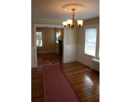 9 Barnard Road, Unit 2 Belmont, MA 02478 - Photo 5 of 14 Gallery Image 5