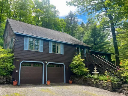 $719,000 | 326 Pratt Hill Road, Austerlitz, NY 12037