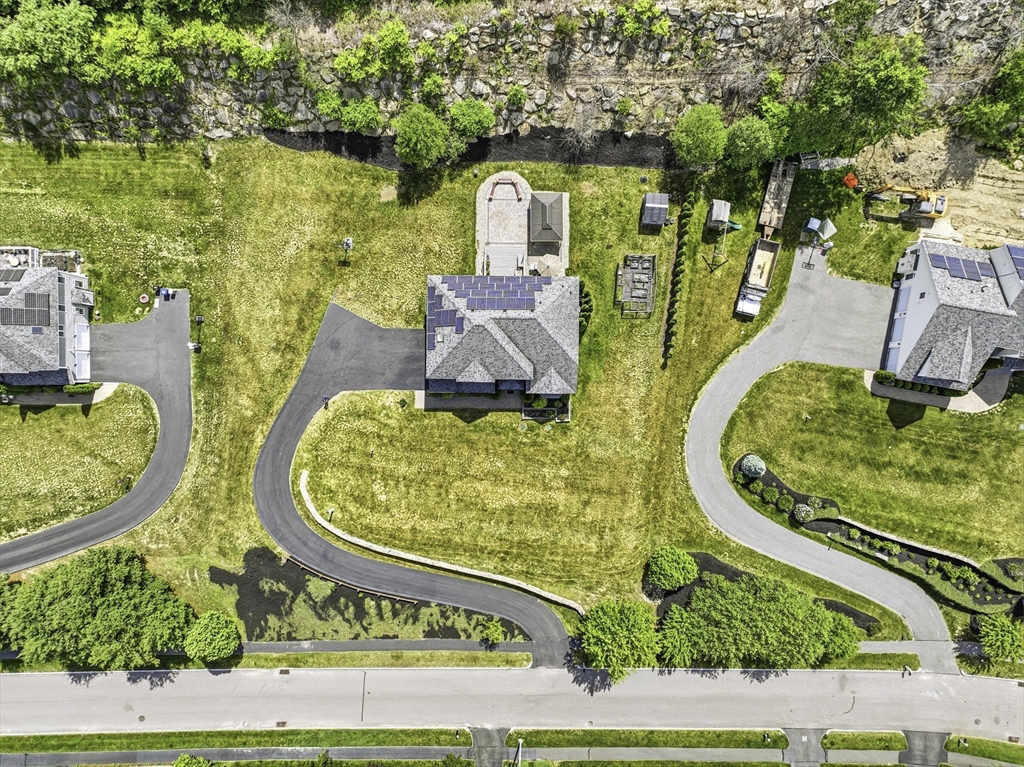 120 Mohawk Path Holliston, MA 01746 - Photo 5 of 36