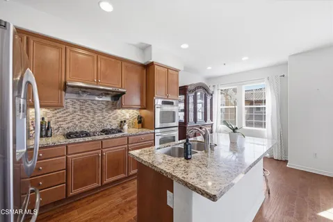 $819,000 | 332 East Hilltop Way, Thousand Oaks, CA 91362
