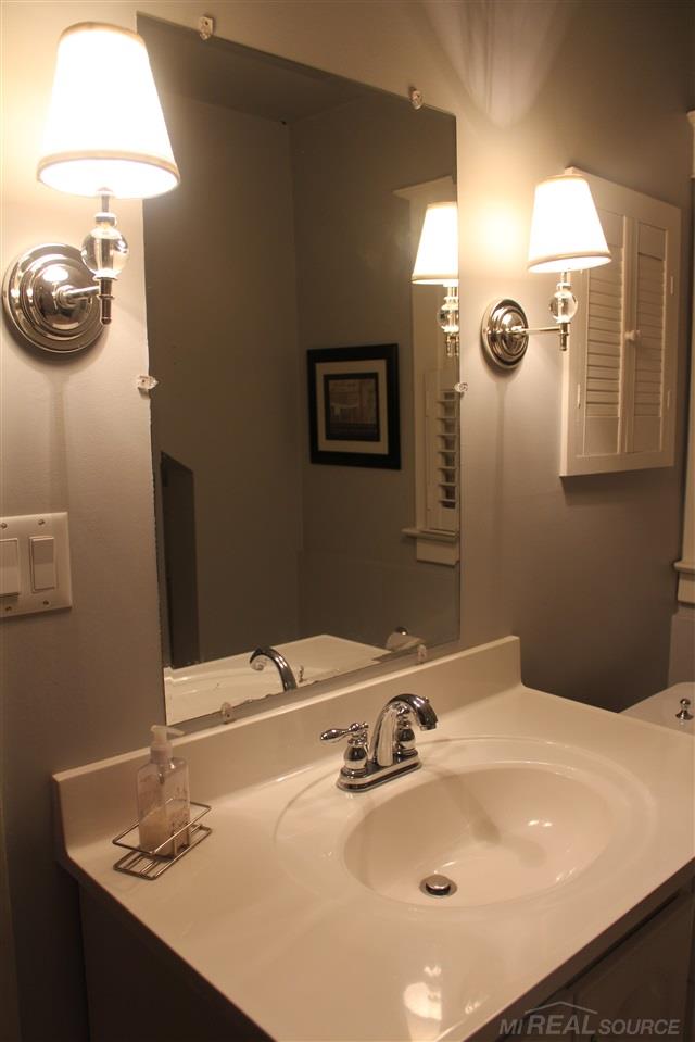 603 West University Drive Rochester, MI 48307 - Photo 16 of 31