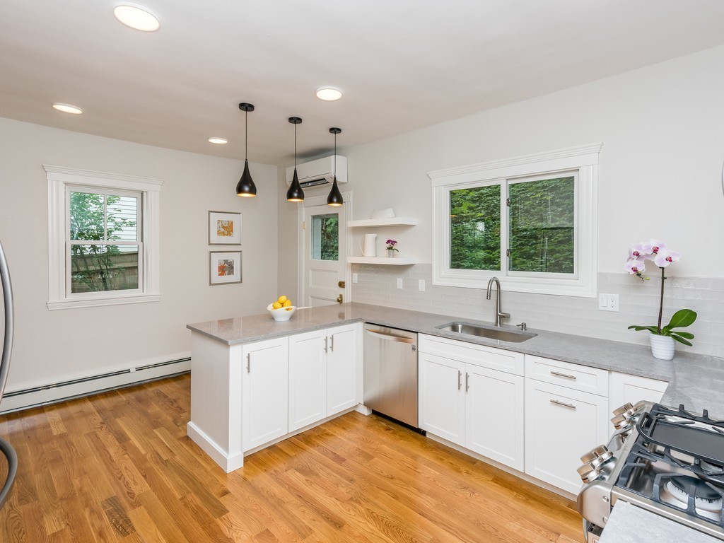 62 Atherton Road, Unit A Brookline, MA 02446 - Photo 8 of 28 Gallery Image 8