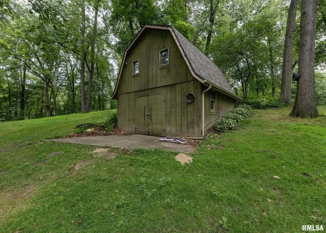 a view of a small house