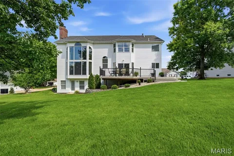 $625,000 | 444 Eagle Pointe Landing Drive, Eureka, MO 63025