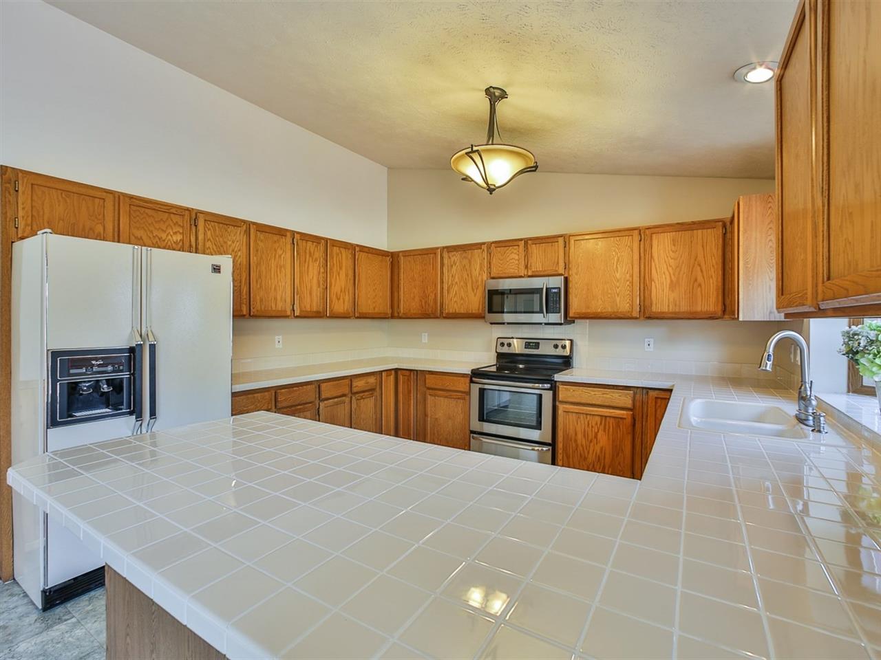 3426 South Pines Road Spokane Valley, WA 99206 - Photo 4 of 19 Gallery Image 4