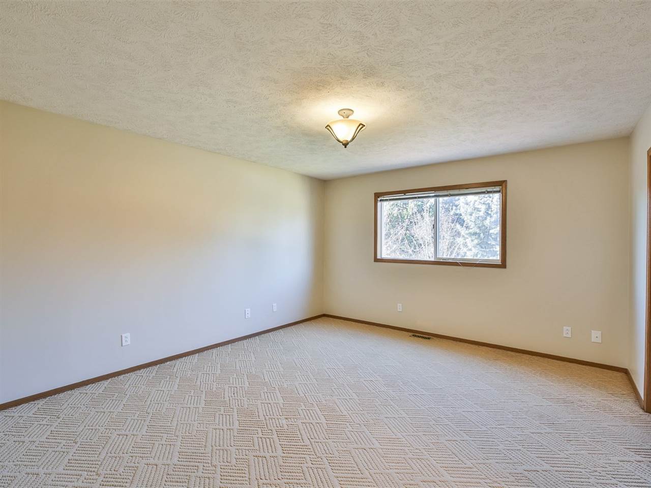 3426 South Pines Road Spokane Valley, WA 99206 - Photo 8 of 19 Gallery Image 8