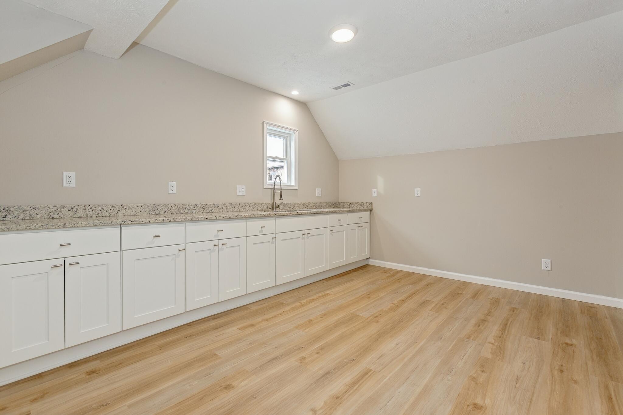 202 South Elm Street Three Oaks, MI 49128 - Photo 19 of 20 29