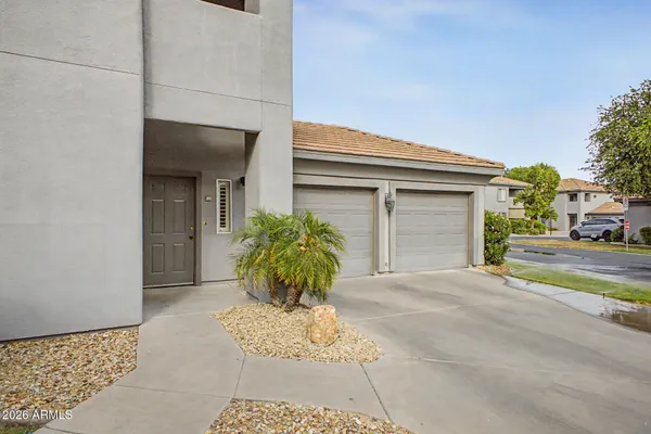 $349,000 | 7401 West Arrowhead Clubhouse Drive, Unit 2068, Glendale, AZ 85308