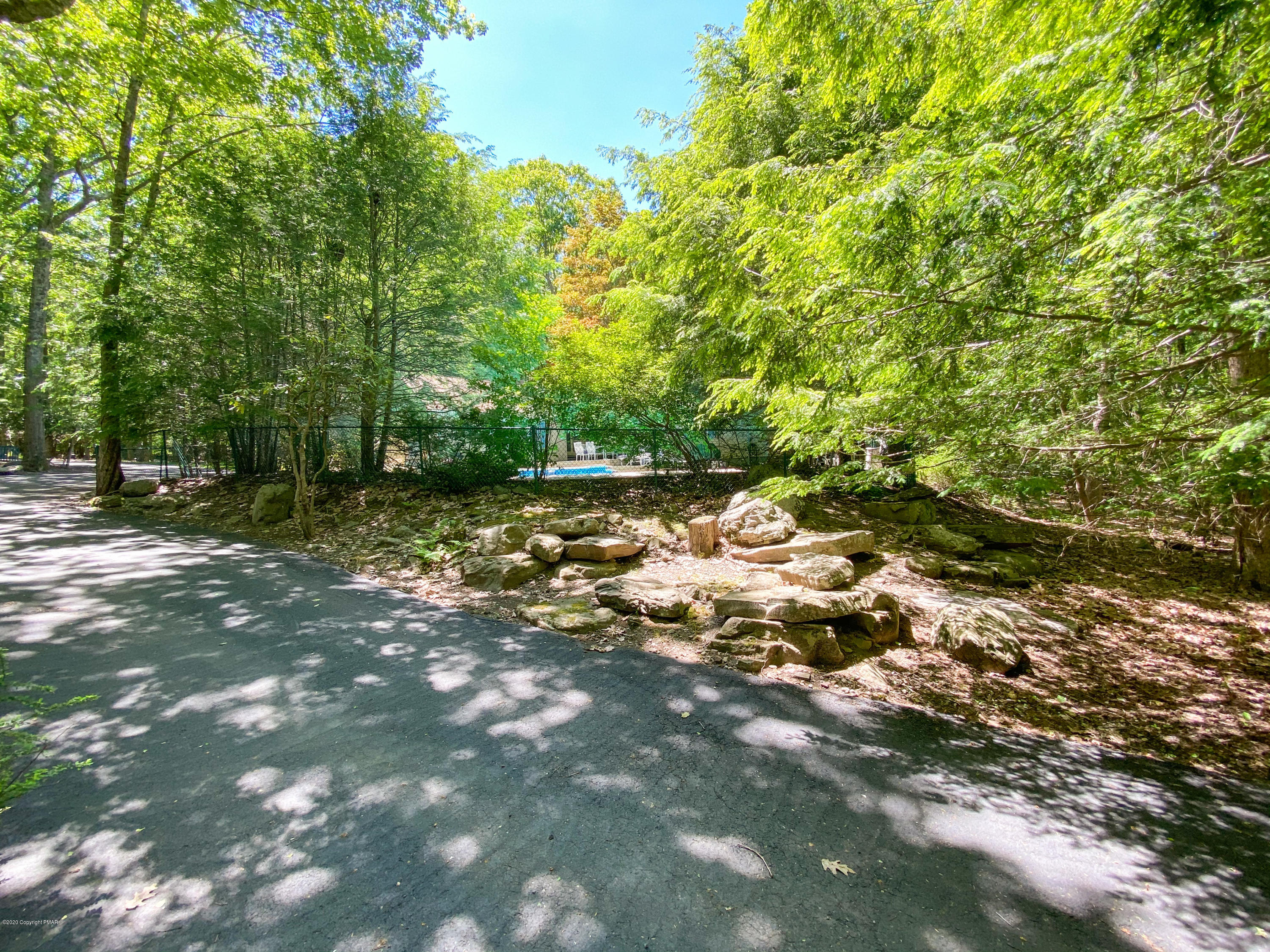 112 Vireo Road Cresco, PA 18326 - Photo 41 of 74 Circular drive
