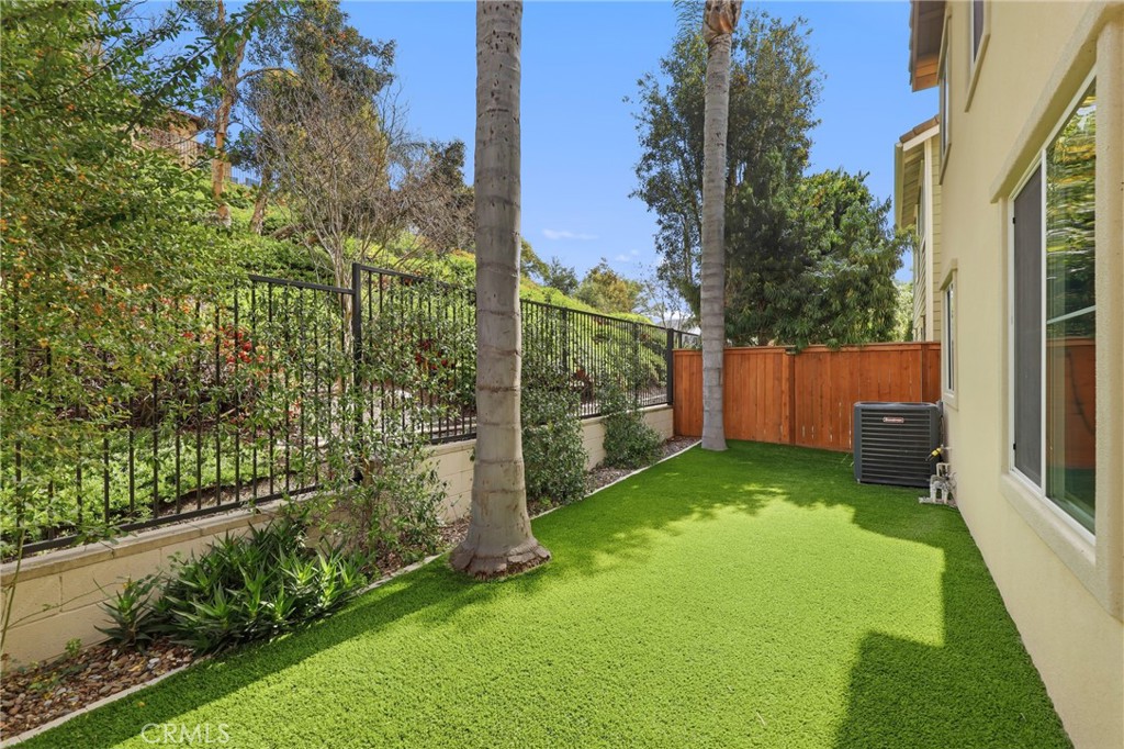 55 Fieldhouse Ladera Ranch, CA 92694 - Photo 22 of 29