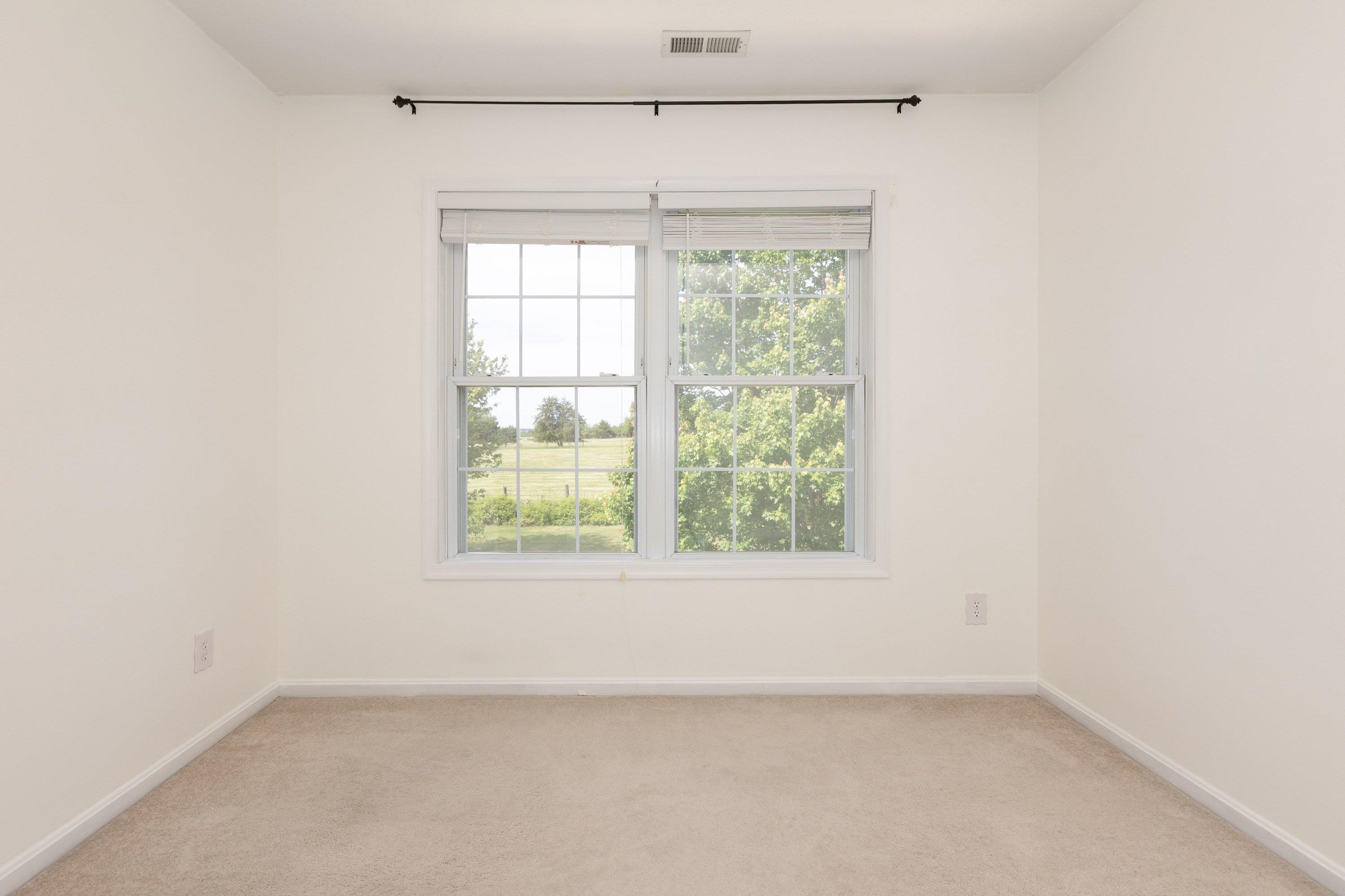 536 Three Leagues Road McGaheysville, VA 22840 - Photo 29 of 71 an empty room with a window