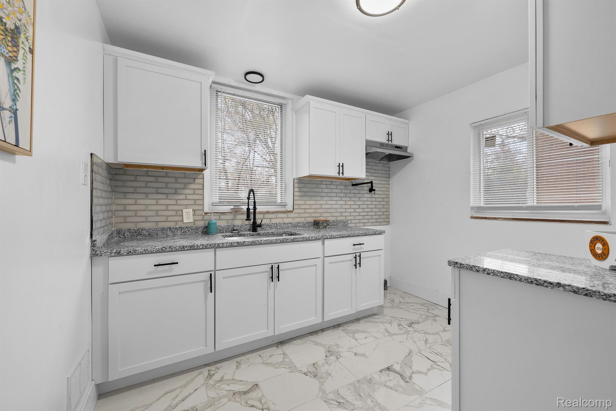 10474 Balfour Road Detroit, MI 48224 - Photo 16 of 33 Gallery Image 16