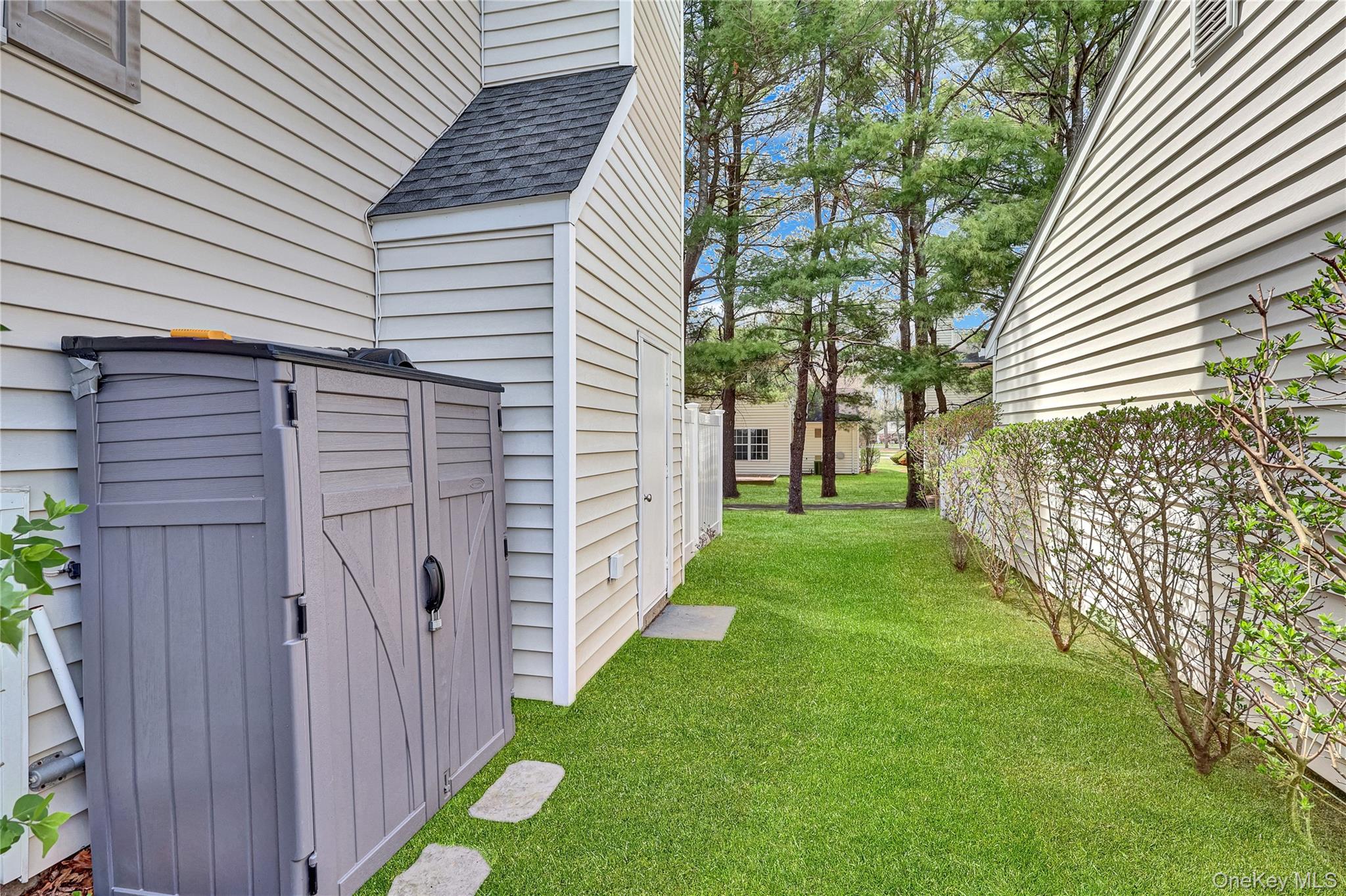 4 Dove Path Coram, NY 11727 - Photo 26 of 38 2 enclosed area to store outside unit.