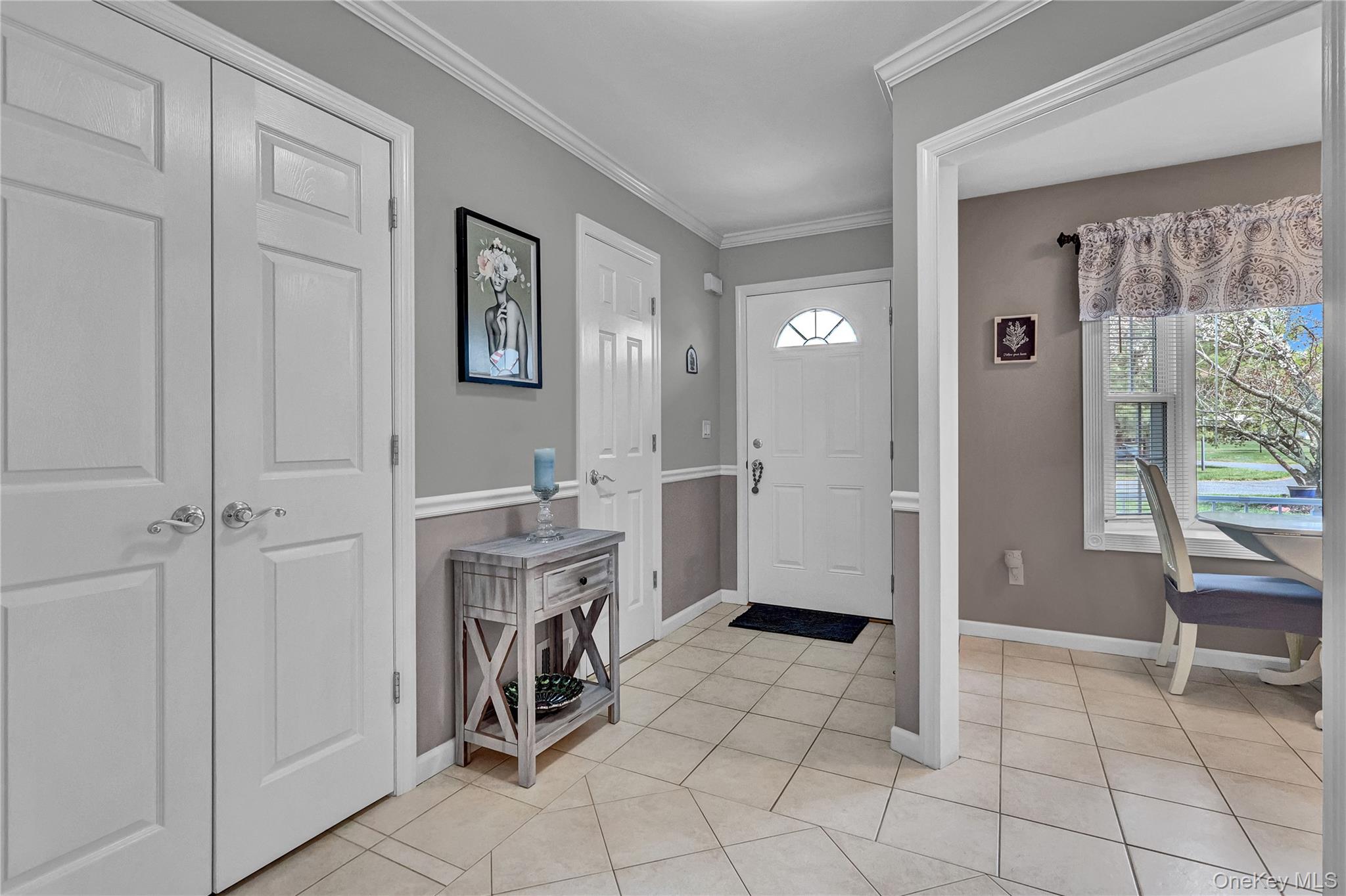 4 Dove Path Coram, NY 11727 - Photo 3 of 38