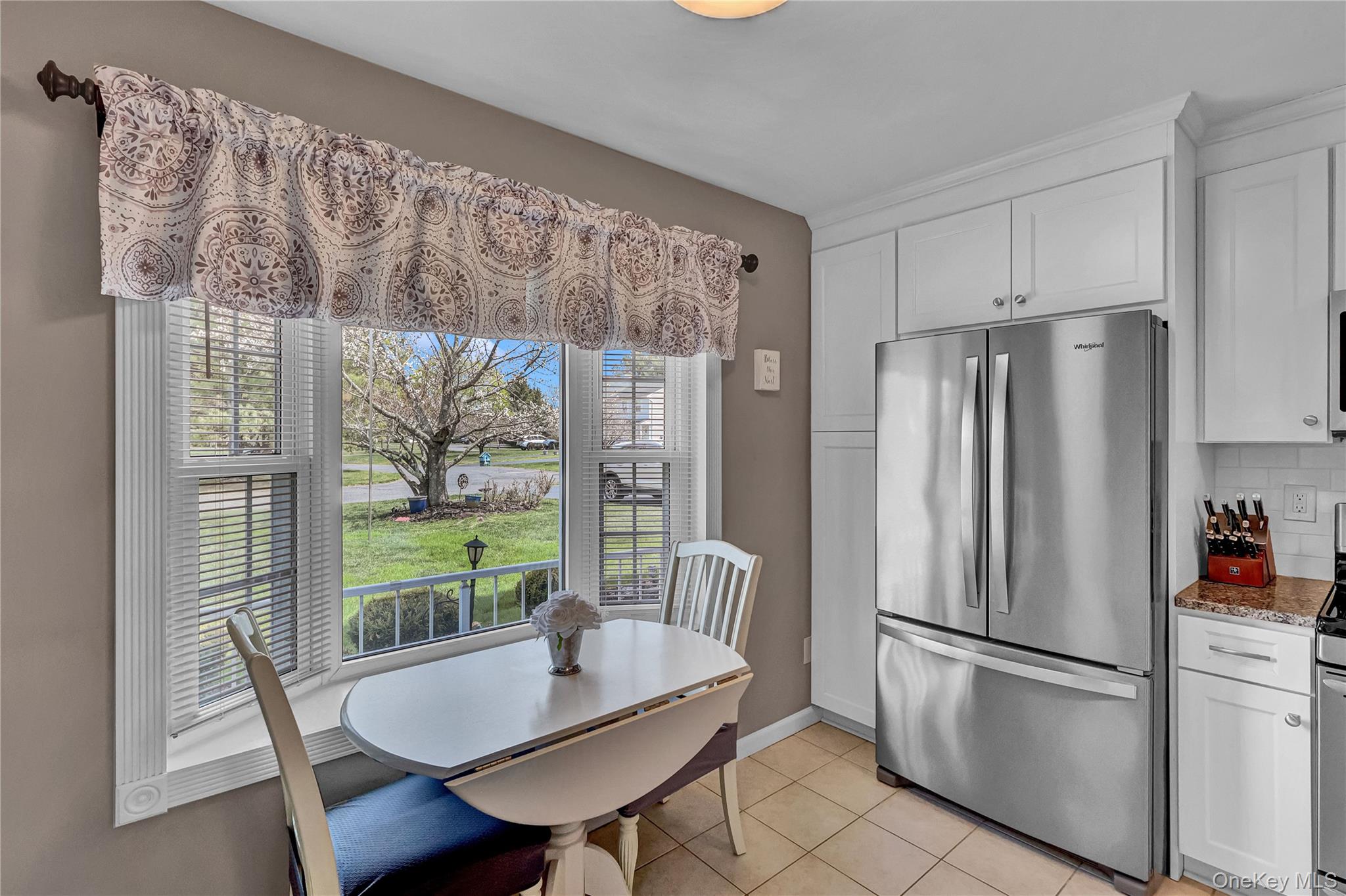 4 Dove Path Coram, NY 11727 - Photo 7 of 38
