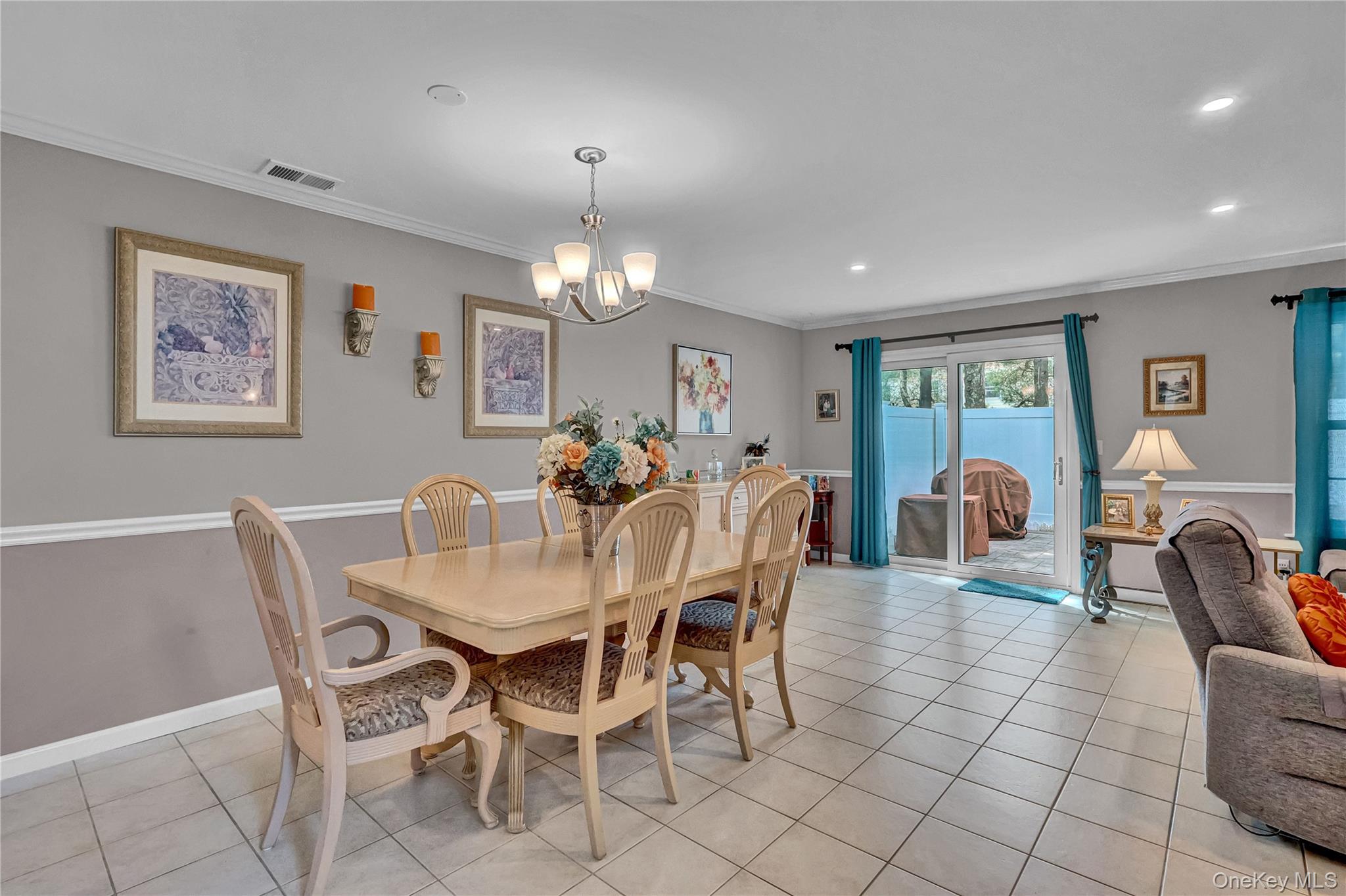 4 Dove Path Coram, NY 11727 - Photo 8 of 38