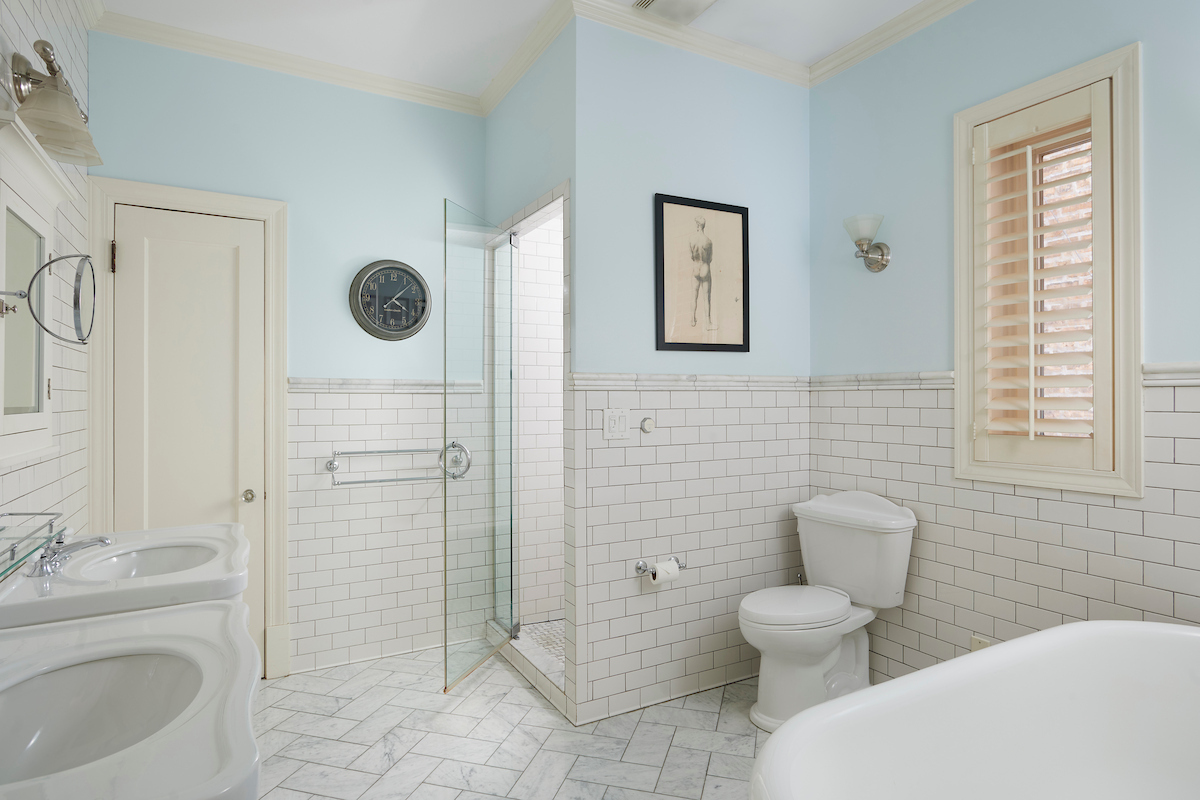 635 West Sheridan Road, Unit 1 Chicago, IL 60613 - Photo 36 of 46