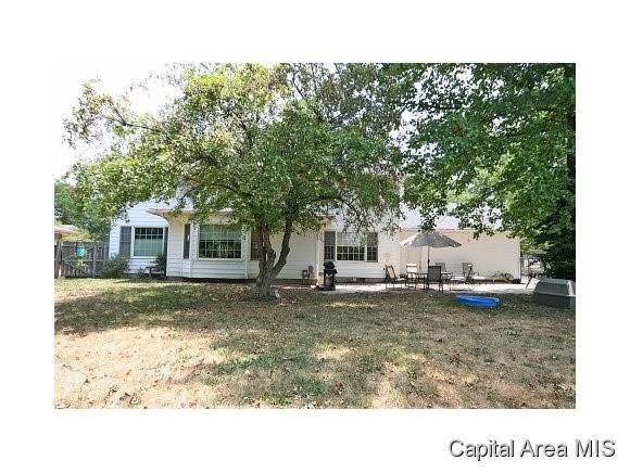 2717 Interlacken Drive Springfield, IL 62704 - Photo 3 of 24 Gallery Image 3