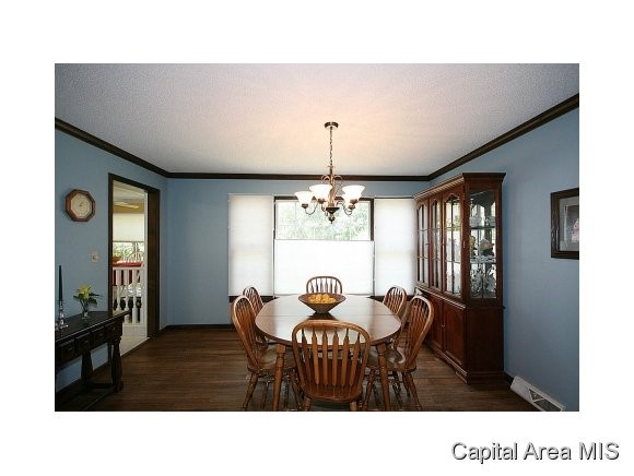 2717 Interlacken Drive Springfield, IL 62704 - Photo 10 of 24 Gallery Image 10