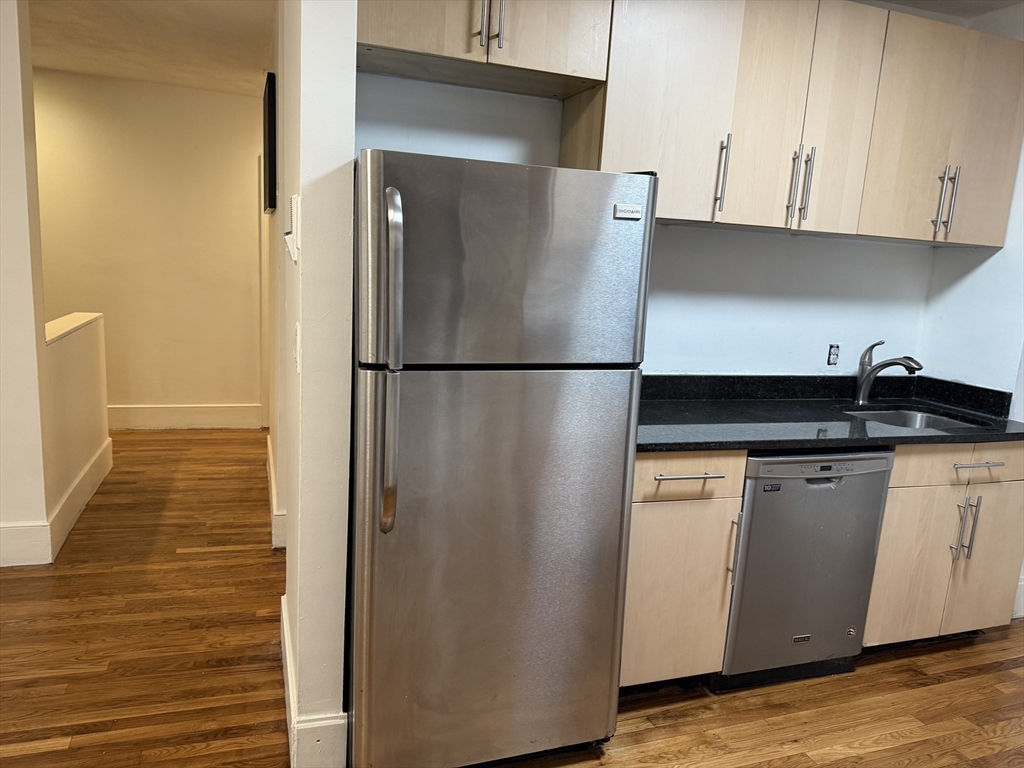 40 Crescent Avenue, Unit 4 Chelsea, MA 02150 - Photo 11 of 20