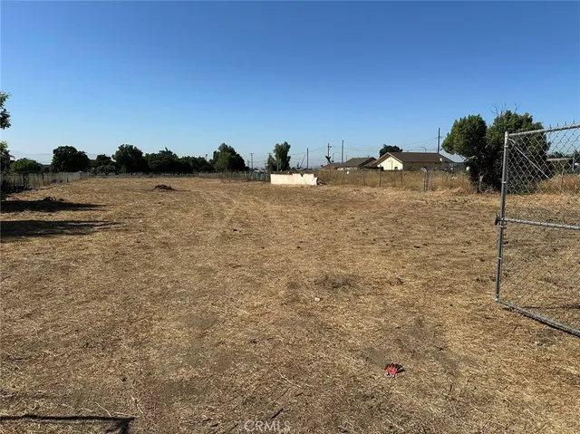 $2,600,000 | 918 East Holt Boulevard, Ontario, CA 91761