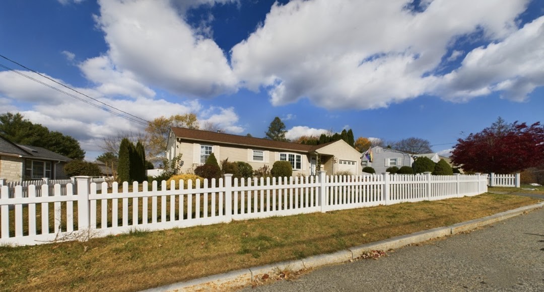 166 Bayberry Road Woonsocket, RI 02895 - Photo 2 of 26
