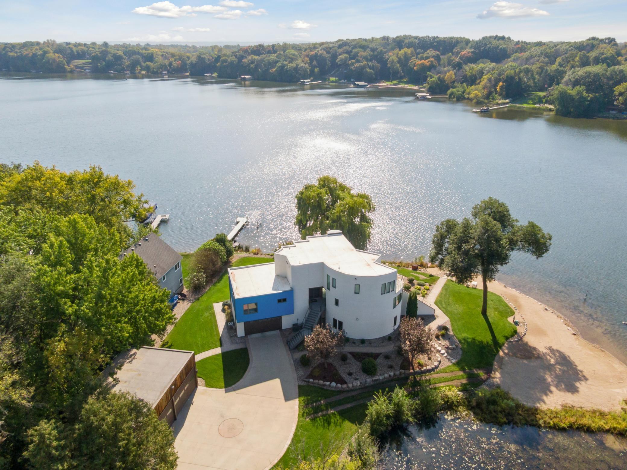 9235 Lake Riley Boulevard Chanhassen, MN 55317 - Photo 7 of 71