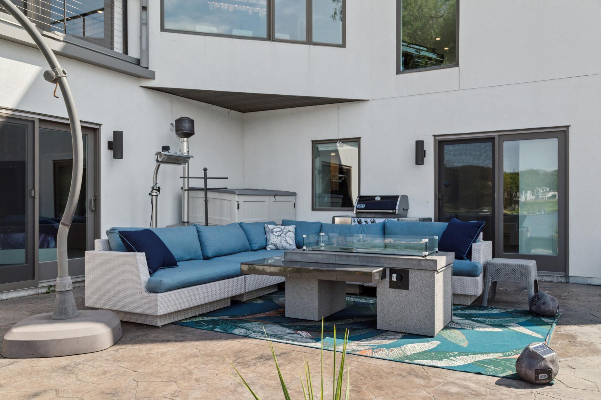 9235 Lake Riley Boulevard Chanhassen, MN 55317 - Photo 10 of 71