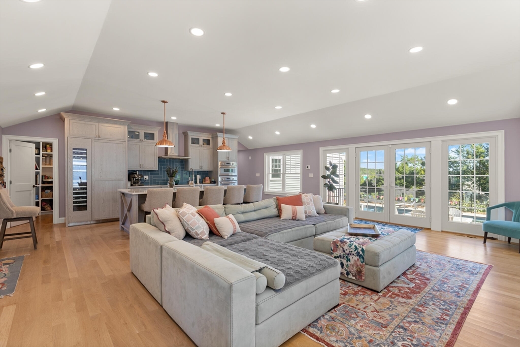 20 Blossom Road Braintree, MA 02184 - Photo 14 of 39