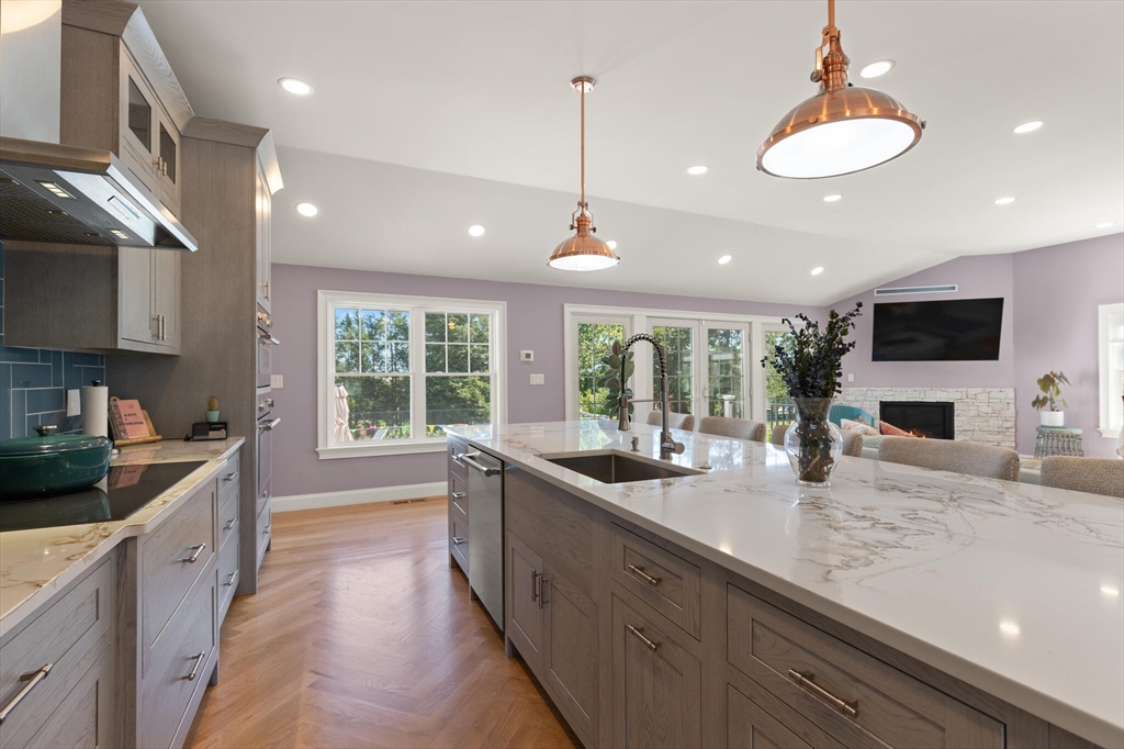 20 Blossom Road Braintree, MA 02184 - Photo 18 of 39