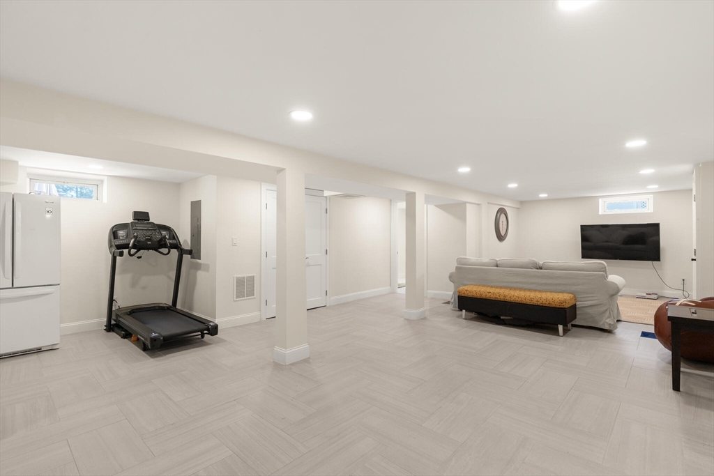 20 Blossom Road Braintree, MA 02184 - Photo 32 of 39